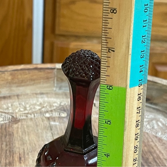 Vintage Avon 1876 Cape Cod Collection Ruby Red Glass Bell Dinner 1979 Collectibl - Picture 5 of 8